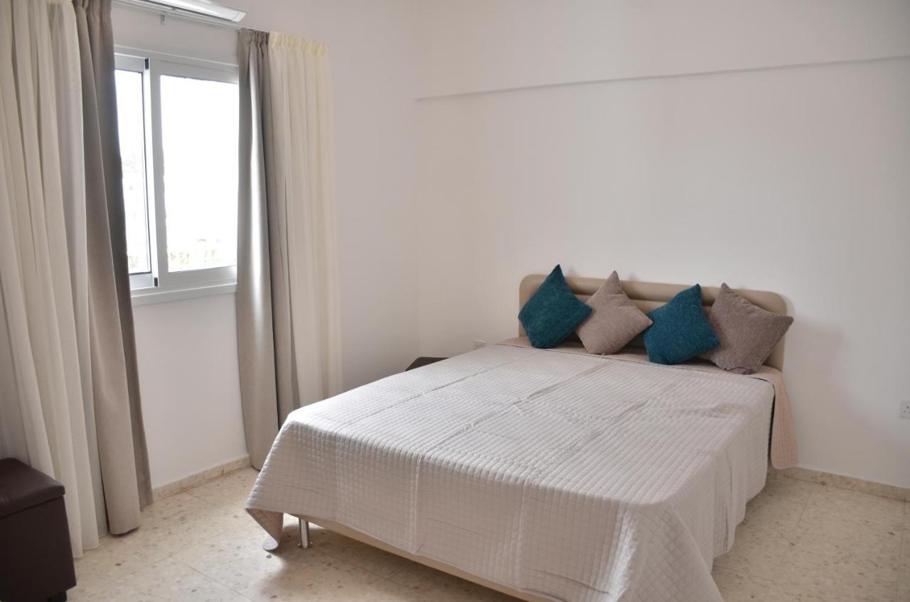 Almyria Apartments - By Imh Travel & Tours Paphos Ngoại thất bức ảnh