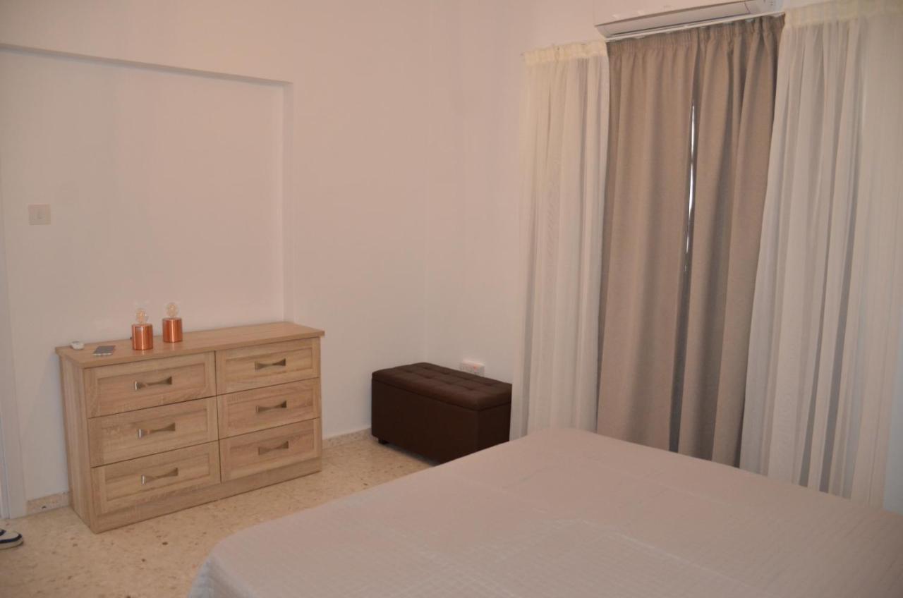 Almyria Apartments - By Imh Travel & Tours Paphos Ngoại thất bức ảnh
