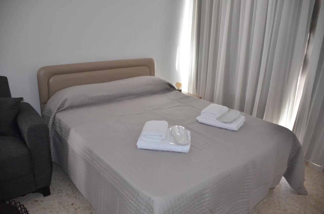 Almyria Apartments - By Imh Travel & Tours Paphos Ngoại thất bức ảnh