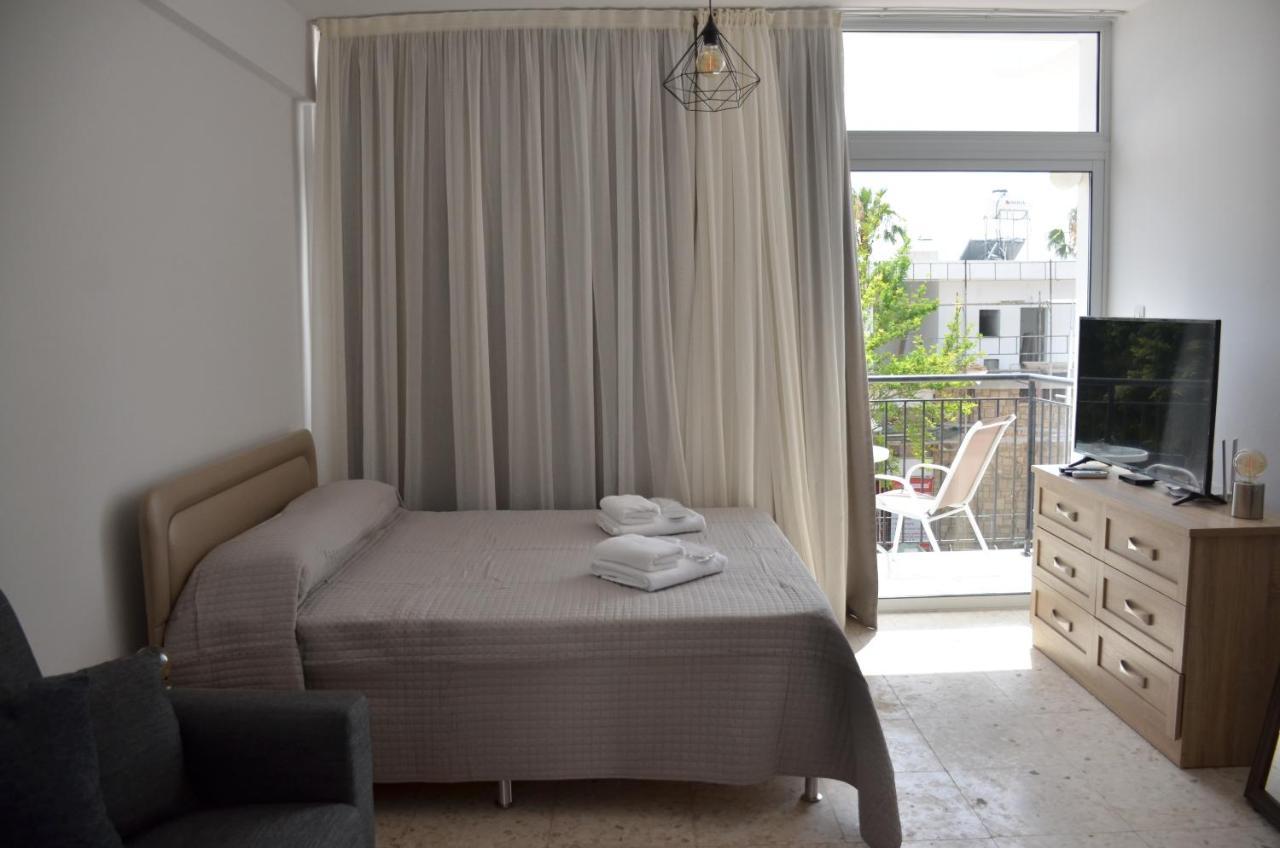 Almyria Apartments - By Imh Travel & Tours Paphos Ngoại thất bức ảnh